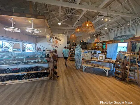 Seven Brothers Bakery and Market - Photo 3 of 4 | NateEatsHawaii restaurant gallery and food photos from Oahu, Hawaii