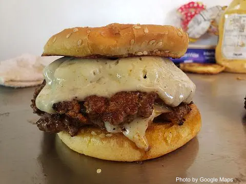 Shay's Smash Burgers - Photo 3 of 4 | NateEatsHawaii restaurant gallery and food photos from Oahu, Hawaii
