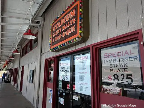 Stadium Giant Malts & Bar-B-Que - Photo 2 of 4 | NateEatsHawaii restaurant gallery and food photos from Oahu, Hawaii