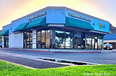 Starbucks Coffee Company - Photo 2 of 4 | NateEatsHawaii restaurant gallery and food photos from Oahu, Hawaii