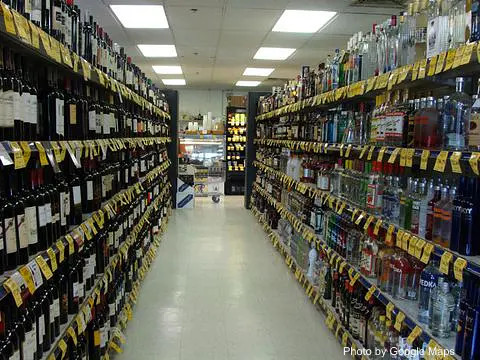 Tamura's Fine Wine & Liquors Aikahi - Photo 3 of 4 | NateEatsHawaii restaurant gallery and food photos from Oahu, Hawaii