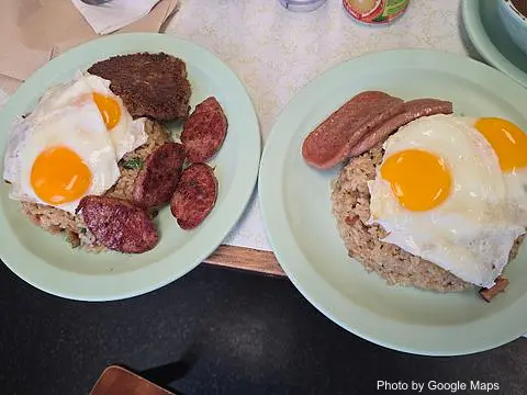 Tanya's Pies and Grill - Photo 3 of 4 | NateEatsHawaii restaurant gallery and food photos from Oahu, Hawaii
