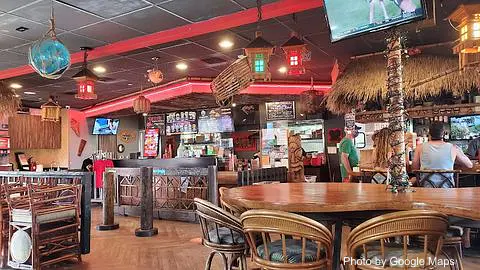 Teddy's Bigger Burgers - Photo 2 of 4 | NateEatsHawaii restaurant gallery and food photos from Oahu, Hawaii