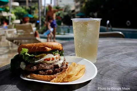 Teddy's Bigger Burgers - Photo 3 of 4 | NateEatsHawaii restaurant gallery and food photos from Oahu, Hawaii