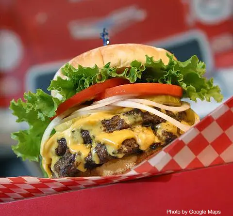 Teddy's Bigger Burgers - Aiea - Photo 3 of 4 | NateEatsHawaii restaurant gallery and food photos from Oahu, Hawaii