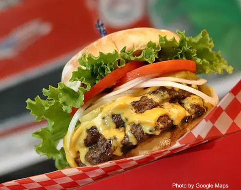 Teddy's Bigger Burgers - University - Photo 3 of 4 | NateEatsHawaii restaurant gallery and food photos from Oahu, Hawaii