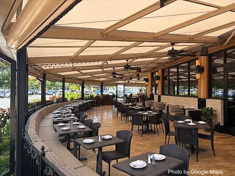 The Cheesecake Factory - Photo 2 of 6 | NateEatsHawaii restaurant gallery and food photos from Oahu, Hawaii