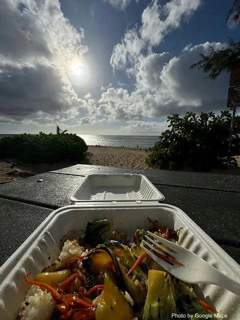 The Elephant Shack - Photo 2 of 4 | NateEatsHawaii restaurant gallery and food photos from Oahu, Hawaii