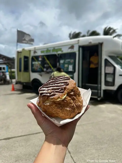 The Kiwi Korner puffs & pies - Photo 2 of 4 | NateEatsHawaii restaurant gallery and food photos from Oahu, Hawaii