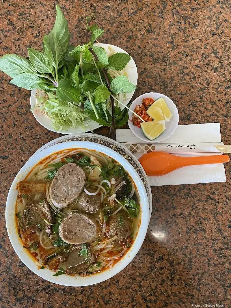 Thuong An Lac Vietnamese Vegan Restaurant - Photo 2 of 6 | NateEatsHawaii restaurant gallery and food photos from Oahu, Hawaii