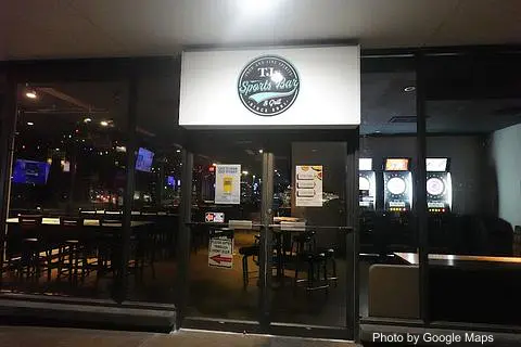 TJ's Sports Bar & Grill - Photo 2 of 4 | NateEatsHawaii restaurant gallery and food photos from Oahu, Hawaii