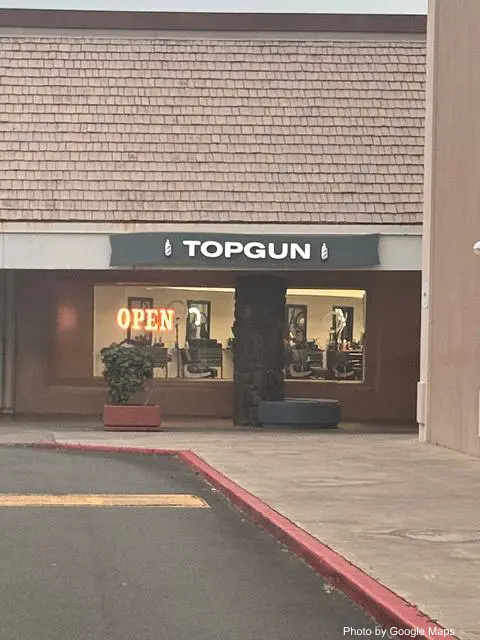 Topgun Barbershop Hawaii Kai - Photo 2 of 4 | NateEatsHawaii restaurant gallery and food photos from Oahu, Hawaii