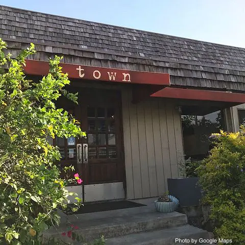TOWN food & events - Photo 2 of 4 | NateEatsHawaii restaurant gallery and food photos from Oahu, Hawaii