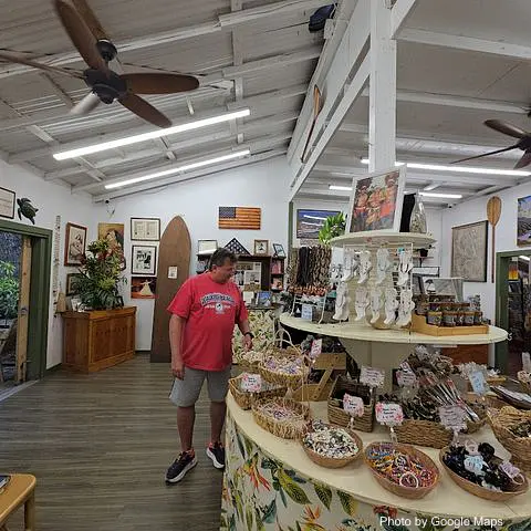 Tropical Farms Macadamia Nuts - Photo 3 of 4 | NateEatsHawaii restaurant gallery and food photos from Oahu, Hawaii