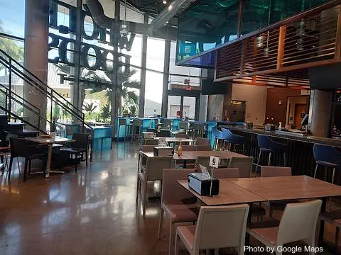 Two Tides Bar - Photo 2 of 4 | NateEatsHawaii restaurant gallery and food photos from Oahu, Hawaii