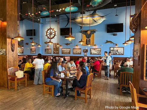 Uncle's Fish Market Bar & Grill - Pearlridge - Photo 2 of 4 | NateEatsHawaii restaurant gallery and food photos from Oahu, Hawaii