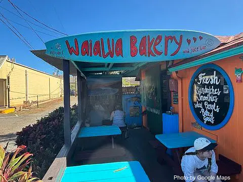 Waialua Bakery & Juice Bar - Photo 2 of 4 | NateEatsHawaii restaurant gallery and food photos from Oahu, Hawaii