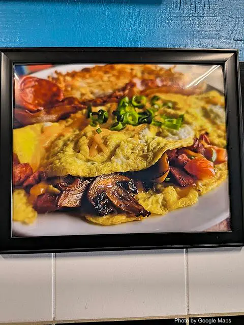 Waimanalo Poke Stop - Photo 3 of 4 | NateEatsHawaii restaurant gallery and food photos from Oahu, Hawaii