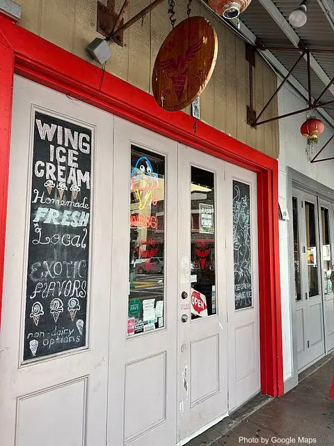 Wing Ice Cream Parlor - Photo 2 of 4 | NateEatsHawaii restaurant gallery and food photos from Oahu, Hawaii