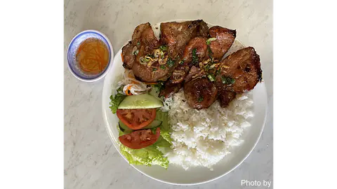 Yum Yum Pho - Photo 3 of 4 | NateEatsHawaii restaurant gallery and food photos from Oahu, Hawaii