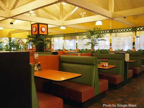 Zippy's Makiki - Photo 2 of 4 | NateEatsHawaii restaurant gallery and food photos from Oahu, Hawaii