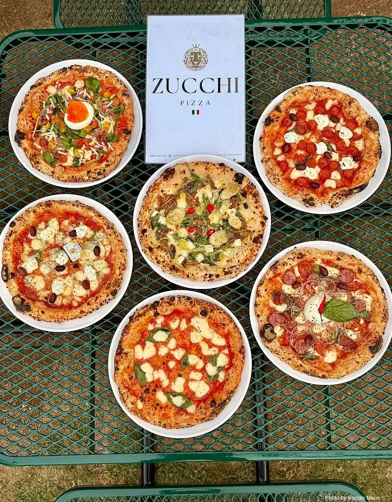 Zucchi Pizza - Photo 2 of 6 | NateEatsHawaii restaurant gallery and food photos from Oahu, Hawaii