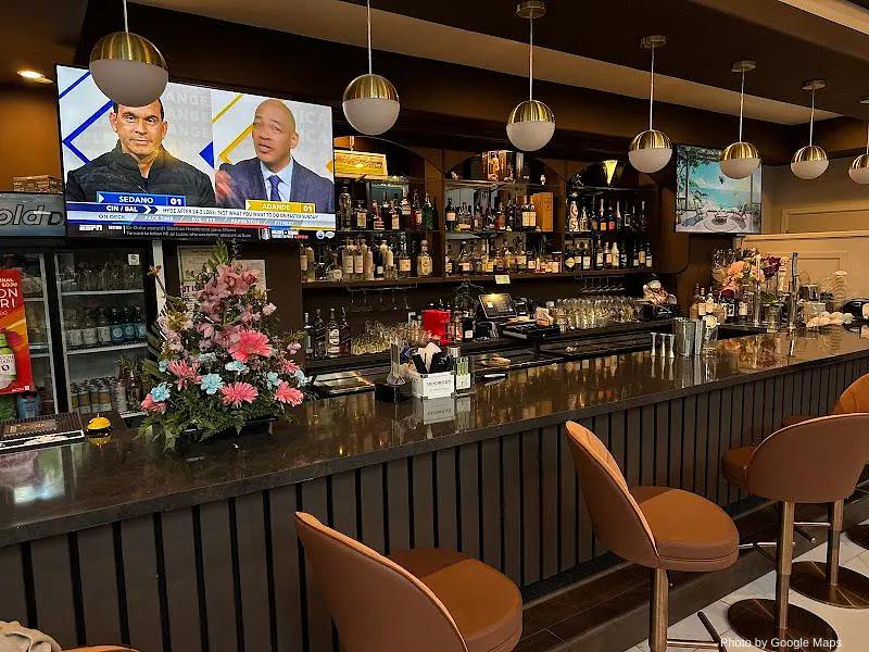 Aya Golf Lounge - Restaurant on Oahu, Hawaii | NateEatsHawaii food review and recommendations