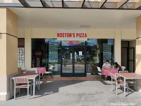 Boston's Pizza — nearby restaurant on Oahu