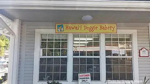 Hawaiʻi Doggie Bakery - Photo 2 of 4 | NateEatsHawaii restaurant gallery and food photos from Oahu, Hawaii