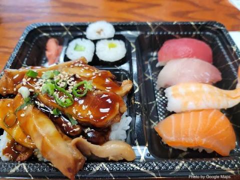 Honolulu Sushi at Keʻeaumoku