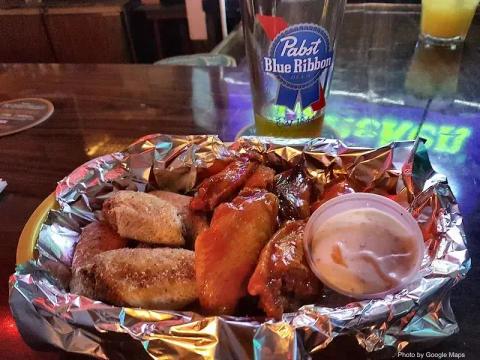 Honolulu Tavern - Photo 2 of 6 | NateEatsHawaii restaurant gallery and food photos from Oahu, Hawaii