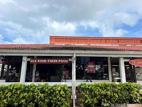 Jax Wood Fired Pizza - Haleiwa Town - Photo 2 of 4 | NateEatsHawaii restaurant gallery and food photos from Oahu, Hawaii