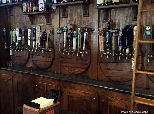 Kailua Town Pub and Grill