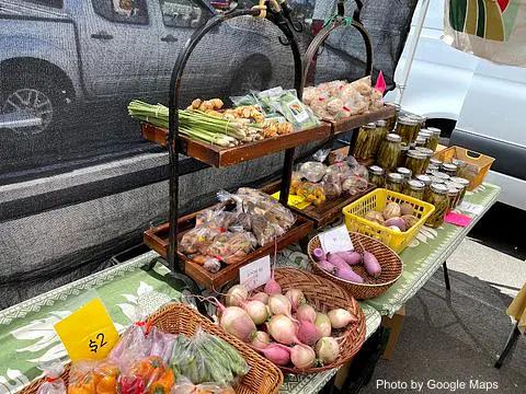Kaka'ako Farmers Market - Photo 3 of 4 | NateEatsHawaii restaurant gallery and food photos from Oahu, Hawaii
