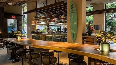 Kamukura Surf + Dine
