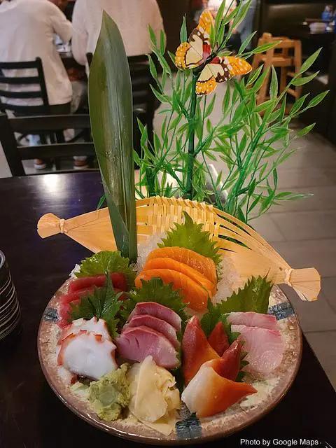Kizuna Sushi Bar & Grill - Photo 3 of 4 | NateEatsHawaii restaurant gallery and food photos from Oahu, Hawaii