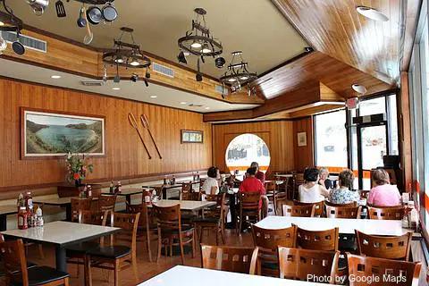 Koa Pancake House - Photo 2 of 4 | NateEatsHawaii restaurant gallery and food photos from Oahu, Hawaii