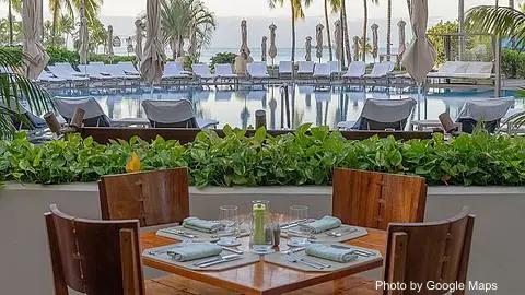 La Hiki - Photo 2 of 4 | NateEatsHawaii restaurant gallery and food photos from Oahu, Hawaii