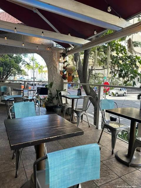 Leahi Bar & Grill — nearby restaurant on Oahu