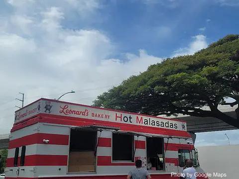 Leonard's Pearlridge Malasada Mobile - Photo 2 of 4 | NateEatsHawaii restaurant gallery and food photos from Oahu, Hawaii