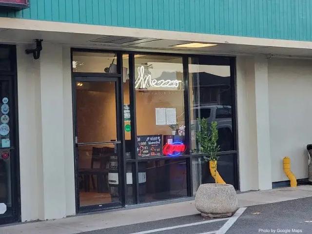 Mezzo Bistro & Bar