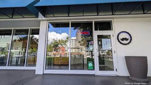 Mr. Tea Cafe — nearby restaurant on Oahu