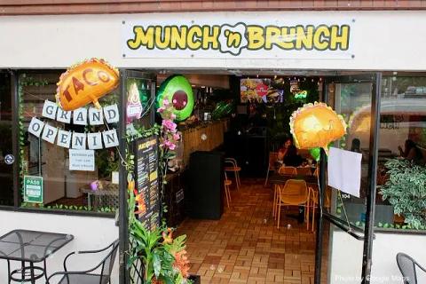 Munch N Brunch Cafe – Breakfast & Iced Coffee in Waikiki