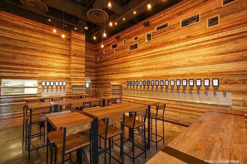Off The Wall Craft Beer & Wine - Brunch Restaurant on Oahu, Hawaii | NateEatsHawaii food review and recommendations