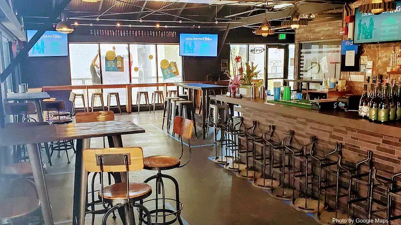 PITCH SPORTS BAR - Sushi Restaurant on Oahu, Hawaii | NateEatsHawaii food review and recommendations