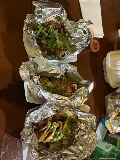 Pit Stop Hawaii Food Truck - Photo 3 of 6 | NateEatsHawaii restaurant gallery and food photos from Oahu, Hawaii