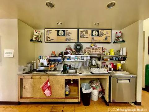 Rocky's Coffee Shop — nearby restaurant on Oahu