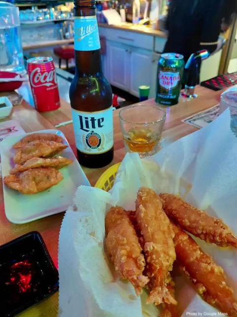 Star Lounge — nearby restaurant on Oahu