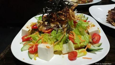 The Social Honolulu - Photo 2 of 6 | NateEatsHawaii restaurant gallery and food photos from Oahu, Hawaii