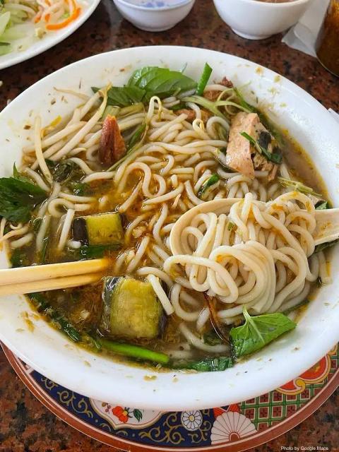 Thuong An Lac Vietnamese Vegan Restaurant - Photo 3 of 6 | NateEatsHawaii restaurant gallery and food photos from Oahu, Hawaii